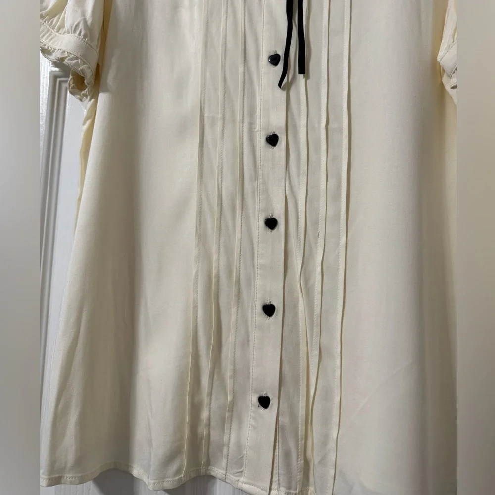 ✨SOLD✨Hot Topic Antique White Ruffle Bow Woven Button-Up ✨NWT - Picture 2 of 6